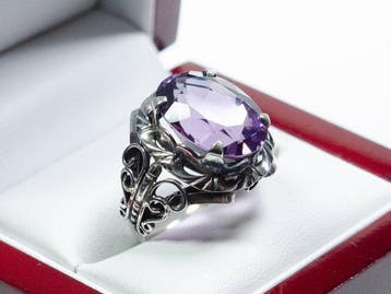 - minstens 800 zilver - 10,00 ct natuurlijke amethist - Ring, Antiek en Kunst, Kunst | Designobjecten