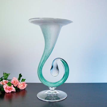 Peter Kaspar - Vintage trumpet-shaped art glass vase.