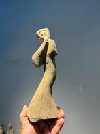 Oud Chinees, Tang-dynastie Keramiek staand beeldje - 25.5 cm