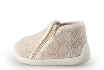 Milo &amp; Mila Pantoffels Meisjes in maat 23 Beige, Kinderen en Baby's, Kinderkleding | Schoenen en Sokken, Verzenden, Jongen of Meisje