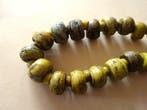 Ketting met 30 mooie, gele Hebron kralen, Palestina, circa