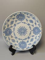 Een Qing-dynastie Jiaqing-periode blauw-witte porseleinen