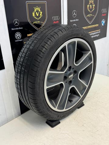 1 stuk 205/45R17 88W inch Mini Cooper One bj2012 reservewiel, Gebruikt, Banden en Velgen, 17 inch, 205 mm