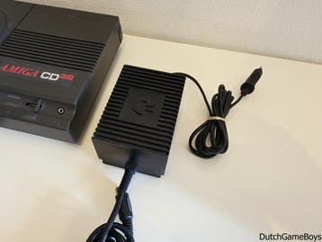 Commodore Amiga CD32 - Console + Controller - Recapped, Verzenden, Gebruikt