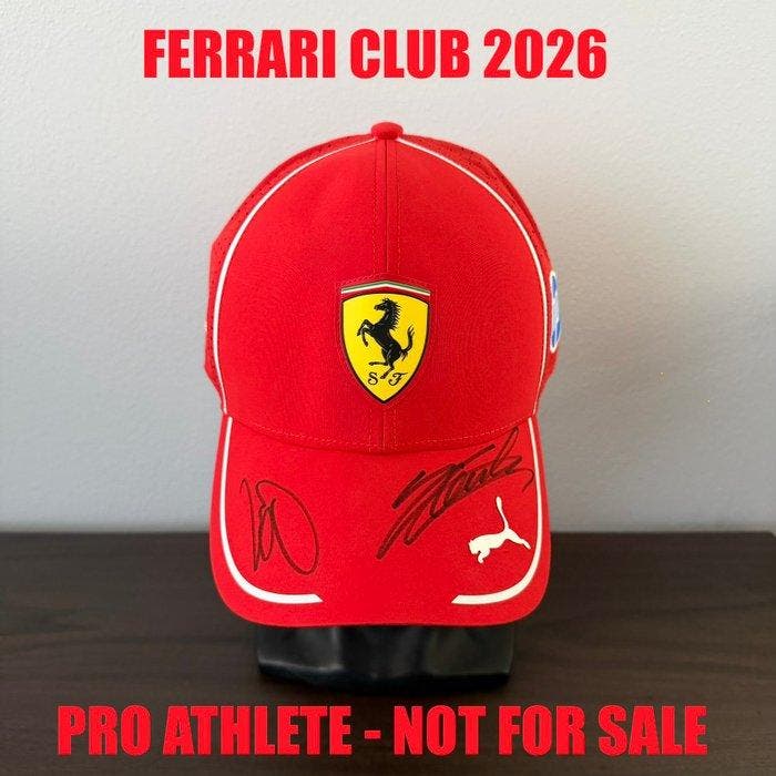 Ferrari - Formule 1 - Ferrari Club Cap - Signed by Lewis, Verzamelen, Automerken, Motoren en Formule 1