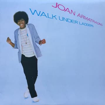 LP gebruikt - Joan Armatrading - Walk Under Ladders, Verzenden, Zo goed als nieuw, Overige formaten