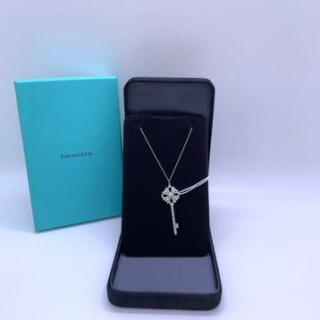 Tiffany & Co. - Halsketting - Key pendant Platina, Sieraden, Tassen en Uiterlijk, Kettingen, Nieuw