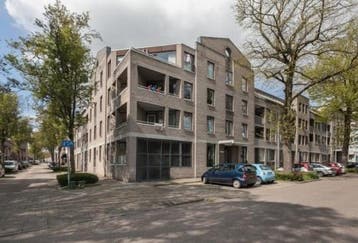 Te Huur 4 Kamer Appartement Volksplein In Maastricht, Direct bij eigenaar, Limburg, Maastricht, Appartement