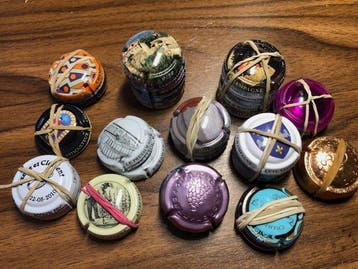 Collectie champagnecapsules - Herkomst: handelsvoorraad