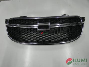 Grill Chevrolet Orlando lift boven en onder, Verzenden, Gebruikt
