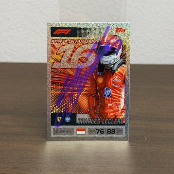 Ferrari - Topps n° 32 - Pow3r 1n Num83r5 - Signed - Charles, Nieuw