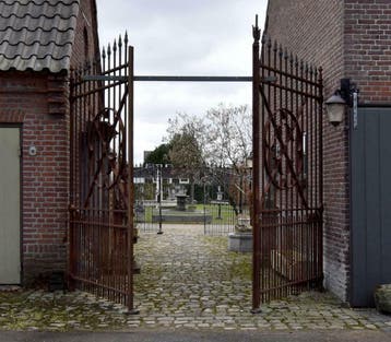Antieke poort, oude poort, inrijpoort, hekwerk, t Achterhuis, Ophalen, Gebruikt