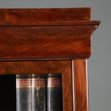 Strakke Boekenkast vroeg biedermeier ca 1820 mahonie indelin, Antiek en Kunst, Ophalen of Verzenden