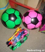40x Voetbal 21-23cm assorti kleur