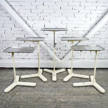Tafel (5) - Gietijzer - 5 medische tafel met wielen, gemaakt, Antiek en Kunst