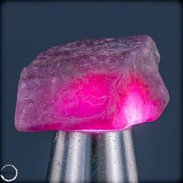Natuurlijke zeldzame Padparadscha-saffier – Ruw kristal met