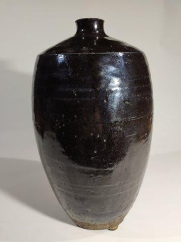 Antieke Chinese wijnpot in Henan-stijl, zwart geglazuurd,