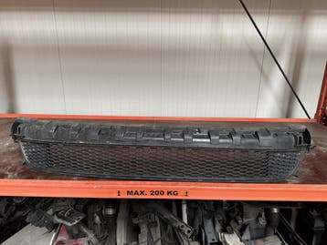 Gebruikte grille voorbumper voor RENAULT TRAFIC 2017, Ophalen of Verzenden, Nieuw