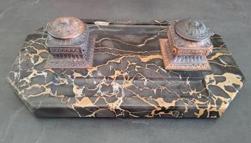 Inktpot - Élégant encrier de bureau en bronze patiné sur son