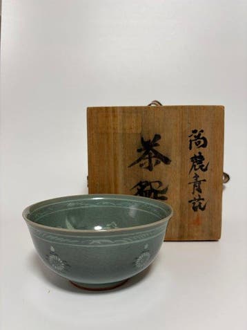 Japanse Krai Seiji Chawan – Celadon theebol met gesigneerde