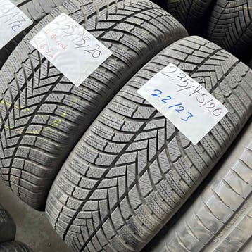 2 x Bridgestone Blizzak 235-45-20 Winterbanden 6,5mm, Auto-onderdelen, Banden en Velgen, Gebruikt, 235 mm, Band(en), Personenwagen