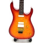 Miniatuur replica Pensa gitaar - Mark Knopfler Dire Straits, Ophalen of Verzenden, Nieuw, Pop, Beeldje of Miniatuur
