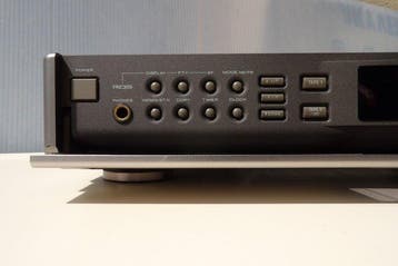 Marantz - SR1041 Slimline Solid state stereo receiver, Nieuw