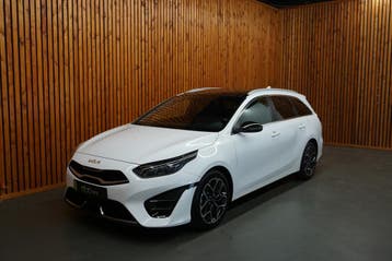 Kia (Pro) Ceed GT-Line Panoramadak / Navigatiesysteem NR03, Automaat, Gebruikt, Alcantara, Wit
