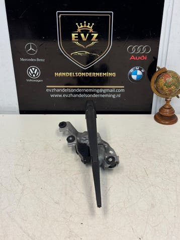 Ruitenwisser motor achter Toyota Auris Touring bj.2016, Auto-onderdelen, Gebruikt, Toyota