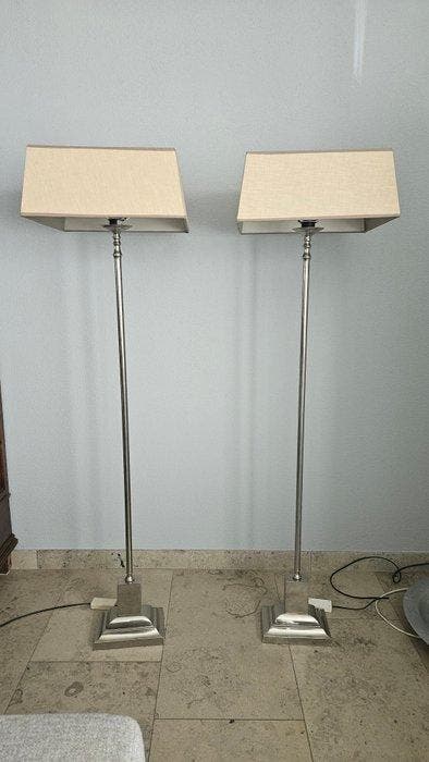 Staande lamp (2) - Metaal, Antiek en Kunst, Kunst | Designobjecten