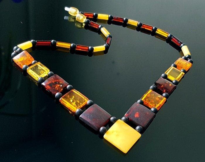 ≥ Amber Unieke, zeldzame vintage Baltisch barnsteen — Mineralen
