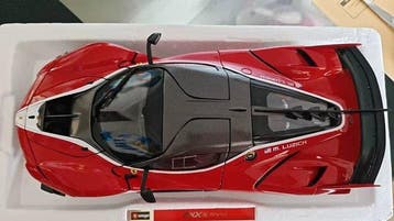 Bburago 1:18 - Modelauto - Ferrari FXX K Evo - Bburago, Nieuw