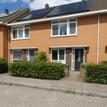 Huis in Almere gevonden voor €2495,- pm, Huizen en Kamers, Kamers te huur, 50 m² of meer, Almere