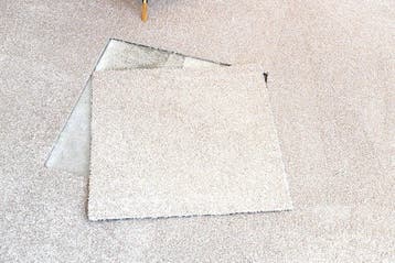SALE!! - Tapijttegel Lucca  Bruingrijs, Huis en Inrichting, Stoffering | Vloerbedekking, Ophalen of Verzenden, Nieuw