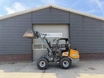 GIANT G2700 X-TRA HD+ minishovel / kniklader 2026 150 uur, Ophalen, Wiellader of Shovel