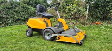 2017 Stiga Villa 13 HST 85cm Combidek. Groot onderhoud gehad, Zo goed als nieuw, Stiga, Mulchfunctie, 90 tot 120 cm
