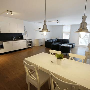Appartement in Eindhoven gevonden voor €2150,- pm, Huizen en Kamers, Huizen te huur, Noord-Brabant, Direct bij eigenaar, Eindhoven