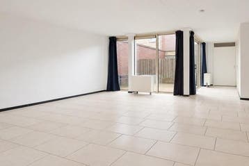 Huis J.J. Slauerhoffstraat in Almere, Overige soorten, Via bemiddelaar, Almere, Almere