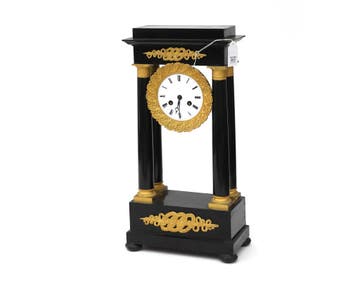 Een Napoleon III kolompendule, Frankrijk, 2e helft 19e eeuw
