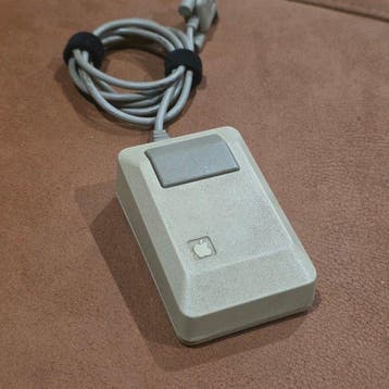 Apple [NO RESERVE PRICE] Early 128K Macintosh Mouse (Model, Nieuw