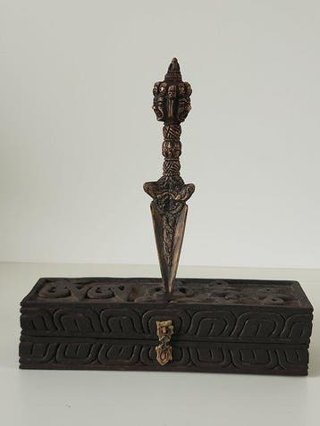 Phurba Vajrakla — Boeddhistische tantrische rituele dolk in