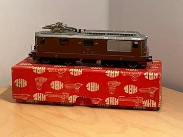 HAG H0 - 180 - Modeltrein (1) - Re 4/4 261 - BLS, Nieuw