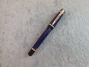 Waterman - Pluma Waterman Phileas jaspeada en resina lila -, Nieuw