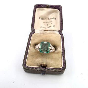 Ring - 18 karaat Witgoud - 2.65ct. tw. Smaragd - Diamant, Nieuw