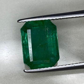 Zonder minimumprijs Smaragd - 5.06 ct - nternational Colored, Sieraden, Tassen en Uiterlijk, Edelstenen, Nieuw