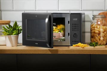 ETNA CMV328ZT - Combi-magnetron - Vrijstaand - 900 watt - 28, Witgoed en Apparatuur, Ophalen of Verzenden, Zo goed als nieuw