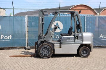 Veiling: Heftruck Nissan 30 Diesel 3000kg, Zakelijke goederen, Ophalen, 3000 tot 4000 kg, Diesel, Heftruck