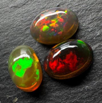 Opaal Cabochons- 1.02 g - (3), Nieuw