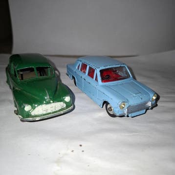 Dinky Toys 1:43 - Modelauto (2) - Triumph 1300, Morris, Nieuw