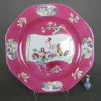 Qing Dynasty (1644-1911) - Ruby Ground Plate - Bord - Two